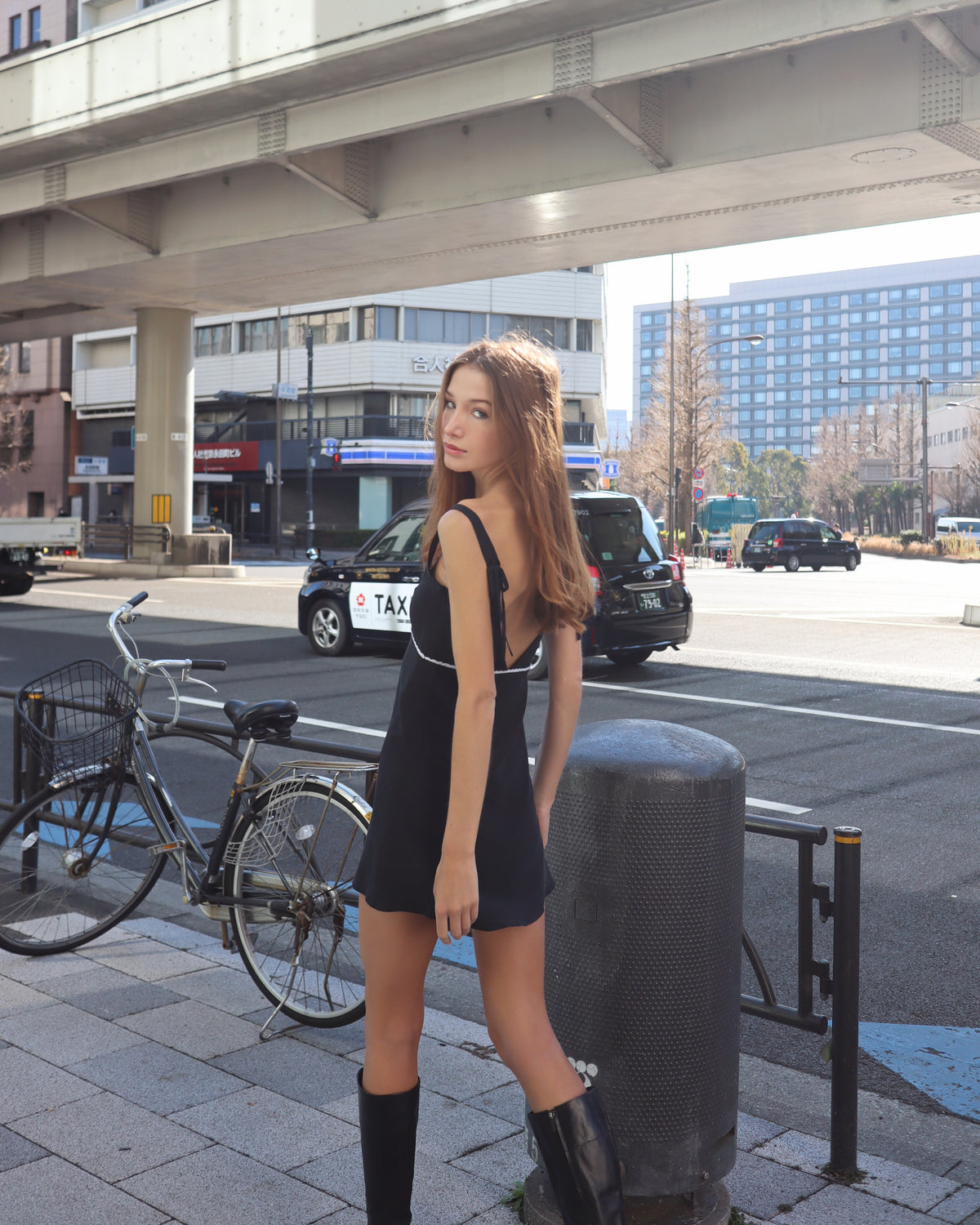 MOLLY DRESS SHORT ROUND NECK S/S